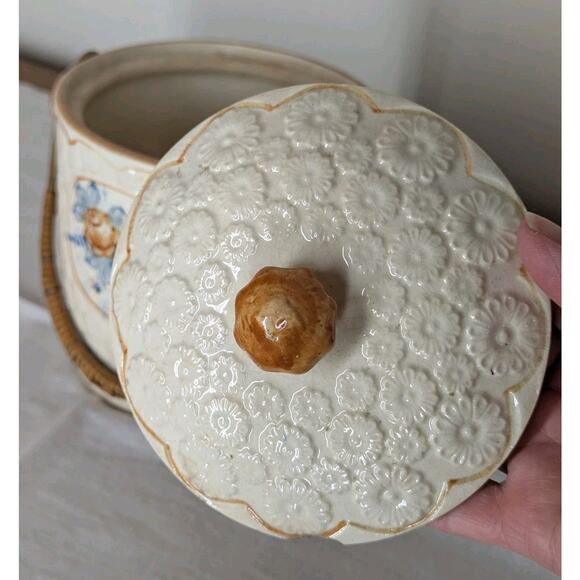 Vintage Japanese Painted Floral Embossed Biscuit Jar Ceramic Wicker Handle - Picture 8 of 12